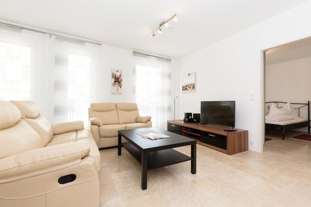 Rafael Kaiser - Paros Apartment - Contactless 24H Check-In Вена Экстерьер фото